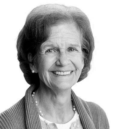 Lynn Wendell headshot