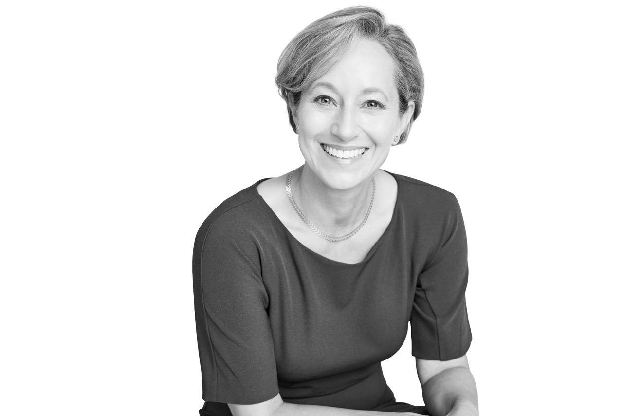 Lisa Damour headshot